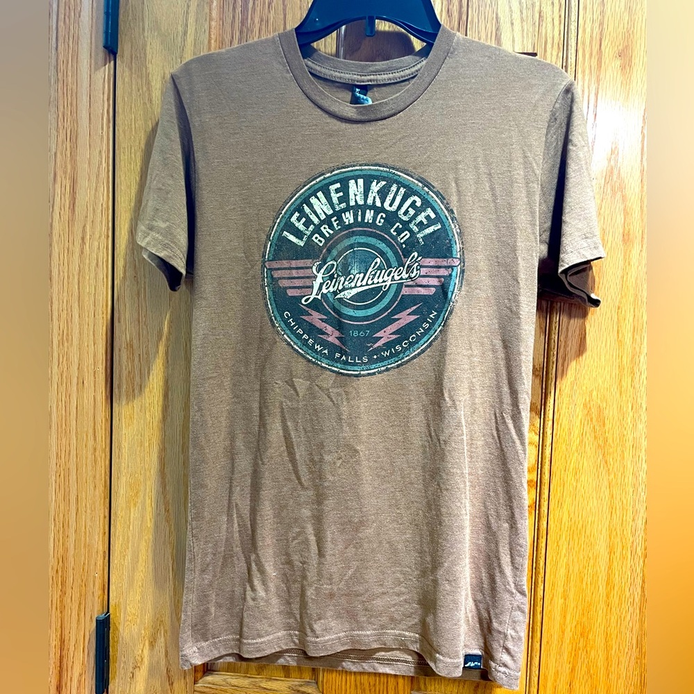 Leinenkugel t-shirt, size small